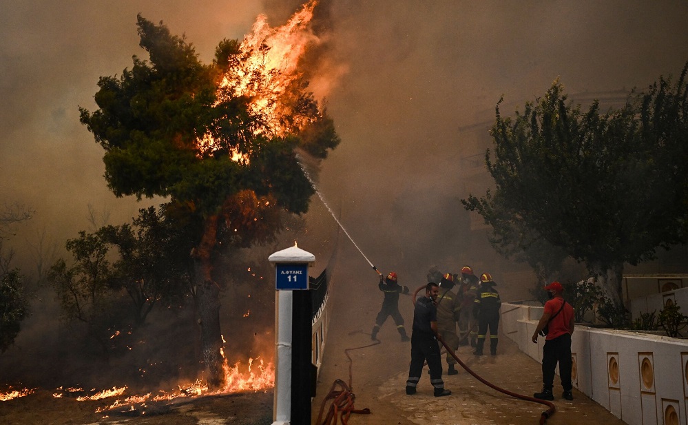 Greqia merr vendime te ashpra per zjarret, burg dhe gjoba per zjarrvenesit